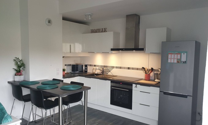 Crecy-en-Brie Apartment | Cosy "O fil de l'O" apartment 10 minutes from Disneyland