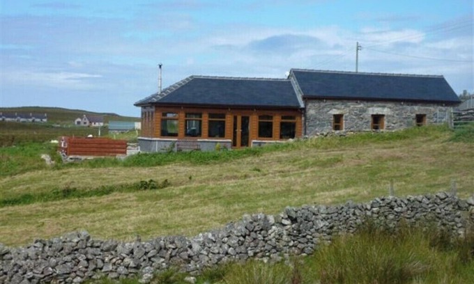 Carloway Cottage | Cosy, pet friendly cottage on the Atlantic west coast of the Isle of Lewis