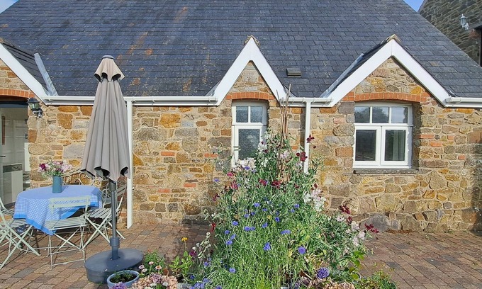 Kilgetty Cottage | Cosy quiet cottage rural South Pembrokeshire