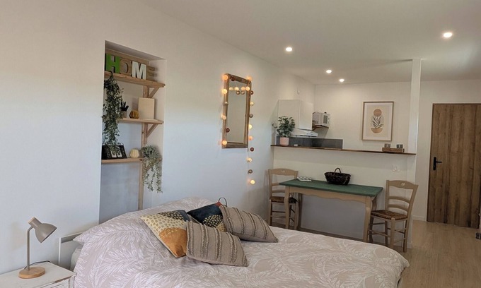 Meauzac Apartment | Cosy, quiet studio in the countryside