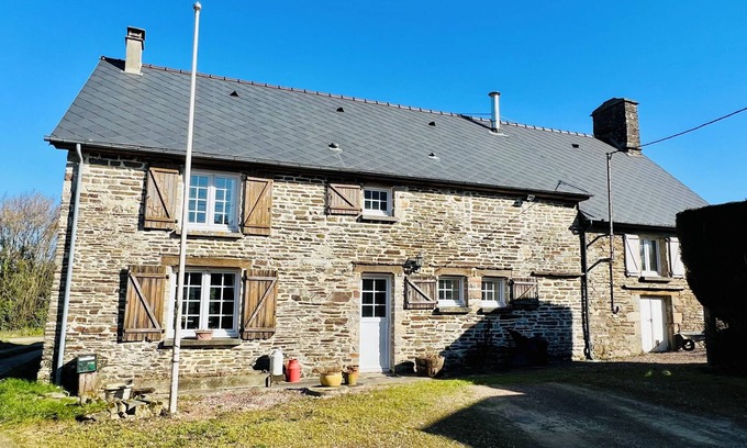 Ger Other | Cosy rural 5 bedroom home with games room, pet friendly, garden, bbq!