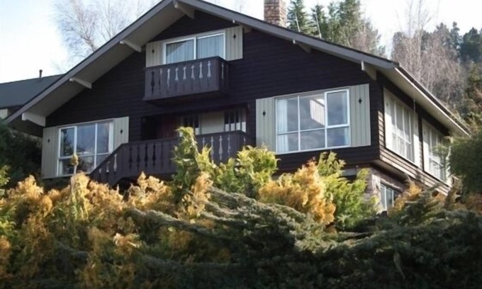 Hanmer Springs House | Cosy spacious Chalet Experience. Beautiful views.