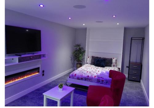 Bletchley Apartment | Cosy Studio