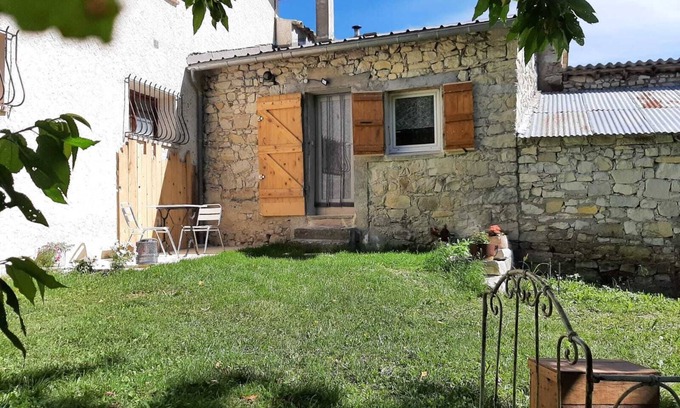 Ubraye Apartment | Cosy studio in a farmhouse