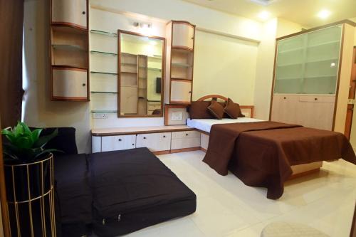 Prabhadevi Apartment | Cosy studio in SOBO