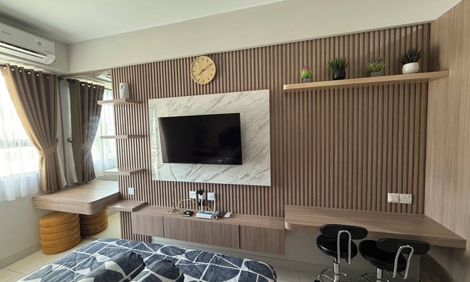 Lubuk Baja Apartment | Cosy Studio near BCS & Grand Batam Mall - with Netflix & free wifi