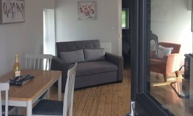 Newry Apartment | Cosy, stylish 1-Bed Apartment in South Armagh