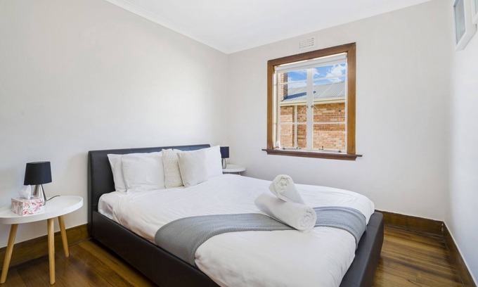 Newstead House | Cosy Tasmanian Home - 5min from CBD