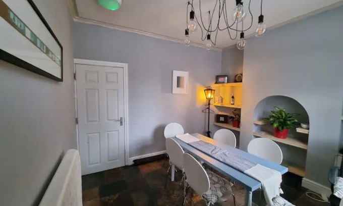 Edgbaston House | Cosy Three Bedroom House Near Edgbaston Reservoir