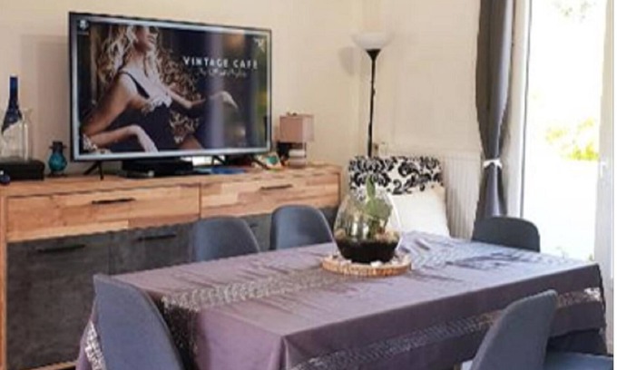 Agen House | Cosy town house with garden