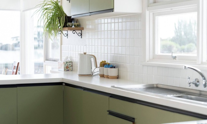 Ulverstone Apartment | Cosy Ulverstone Getaway with Parking
