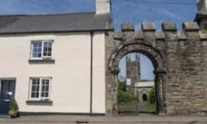 Bridestowe Cottage | Cosy village cottage on the edge of Dartmoor