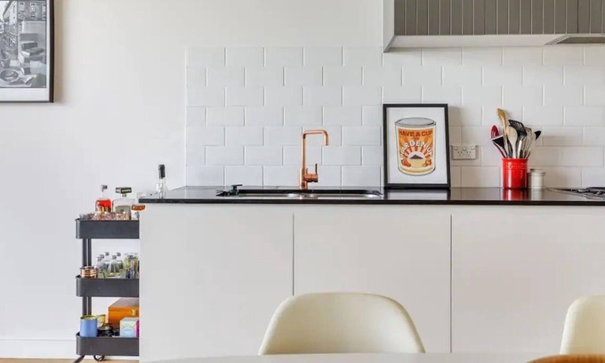 Alexandria Apartment | Cosy warehouse-style 2-bedroom apartment