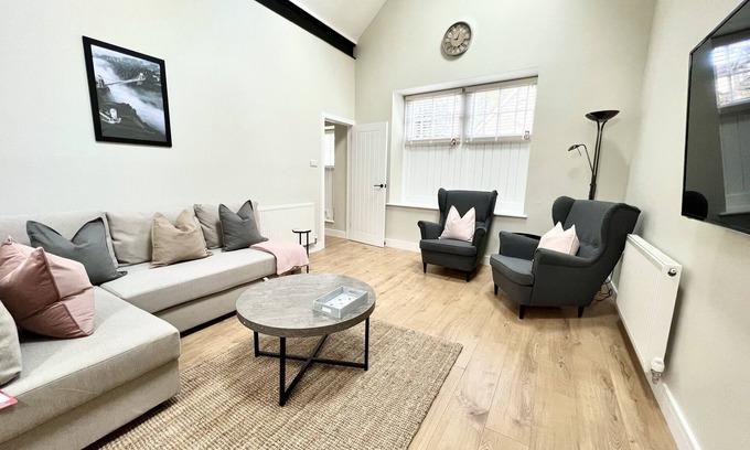 Bristol House | Cotham - The Stables