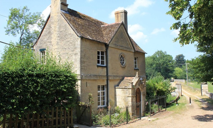 Woodstock Cottage | Cotswold Cottage on The Blenheim Palace Estate near Oxford