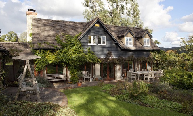 Painswick House | Cotswolds Heavenly Easter Treat