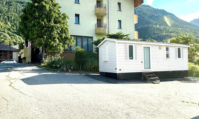 Agarn House | Cottage 1 Ideale 2 Zimmer Unterkunft für 1 -2 Personen Plus Ecksofa für 1 Kind