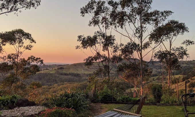 Balmoral Ridge Cottage | COTTAGE 1 · Maleny-Montville Cottages #1 - 2 bed ocean views