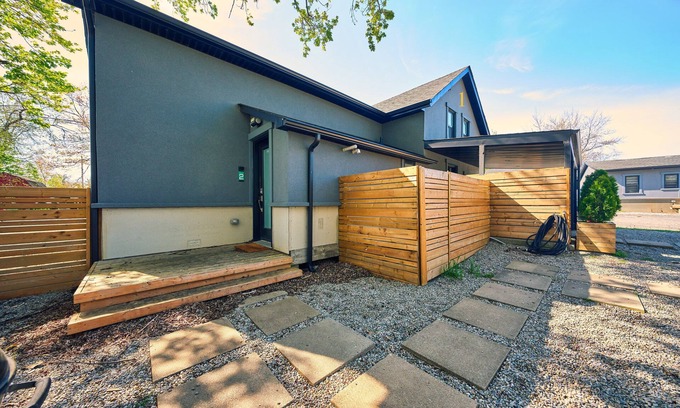 Wainfleet Cottage | Cottage 2: Charming Bungalow Steps from the Lake
