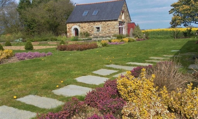 Pedernec Cottage | Cottage 4/6 pers. close to the Monts d'Arrée and the Pink Granite Coast