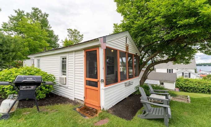 Weirs Beach Apartment | Cottage 4 Summary: St