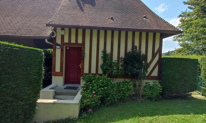 Houlgate House | Cottage 4 to 6 people between sea 5min and countryside