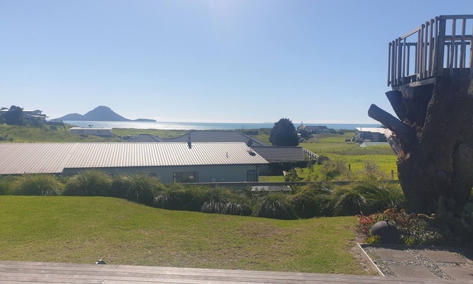 Whakatane Cottage | Cottage at the Coast