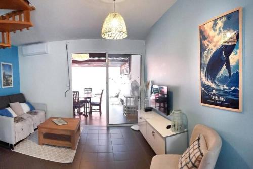Boucan Canot House | COTTAGE BLUE classé 3 étoiles - 4 à 6 personnes - 2 chambres - accès direct à la plage et à l'esplanade de Boucan Canot avec ses bars et restaurants