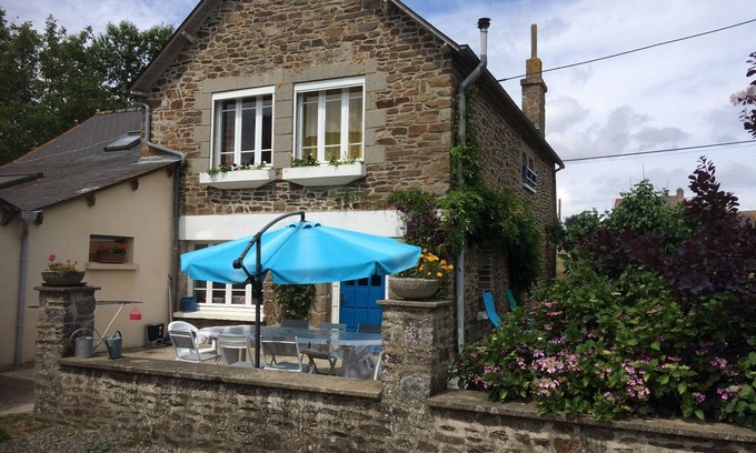 Plenee-Jugon House | cottage Breton countryside 6 to 8 places-35 minutes from beaches and many sites to visit