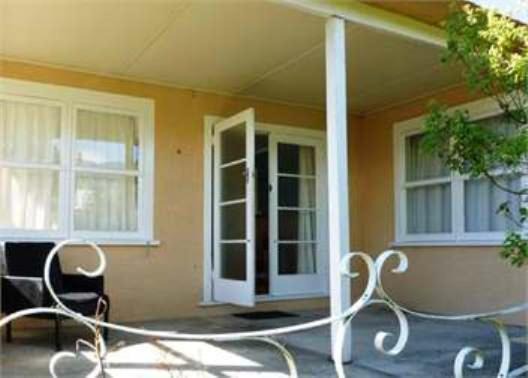 Motueka House | Cottage by the Beach