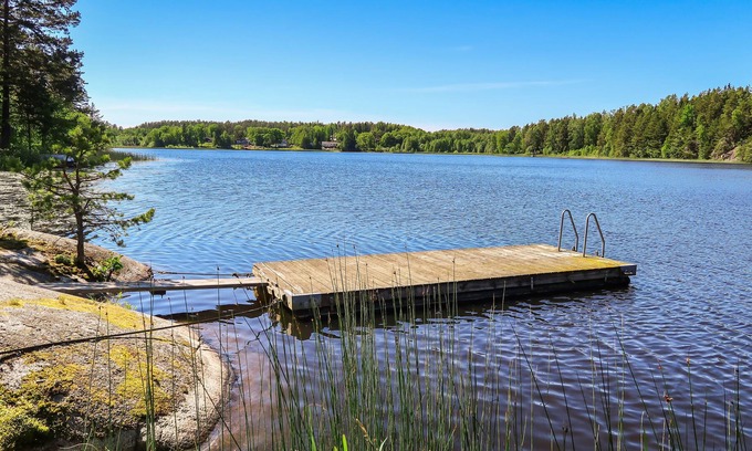 Osteraker Municipality Cabin | Cottage by the sea and lake with boat and rich wildlife ❤