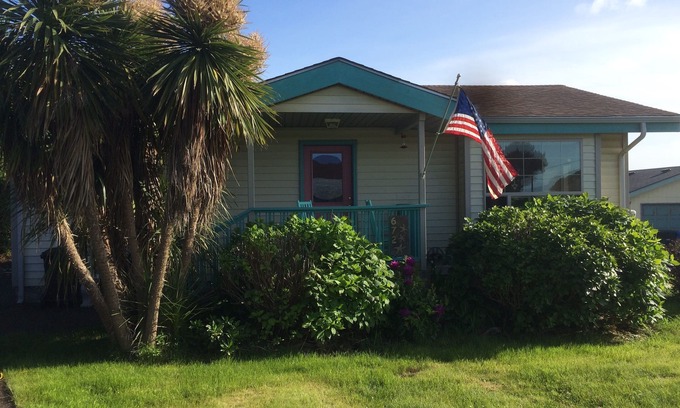 Yachats Cottage | Cottage by the Sea Aug. 9-13 Available