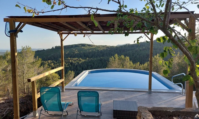 El Montmell Cottage | Cottage 'Ca La Calma' with Sea View, Wi-Fi and Air Conditioning