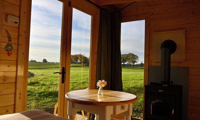 Dargun Cabin | Cottage can be used all year round with fireplace & sauna