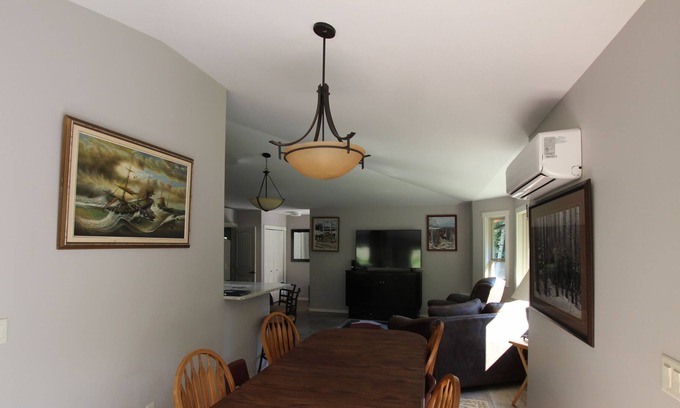 Blind Bay House | Cottage-Comfort-Private Bathroom-Forest View-Hidden Gem