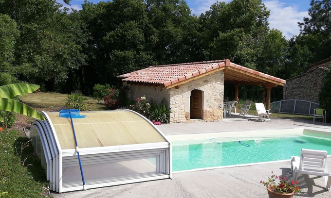 Villeneuve-sur-Vere House | cottage country house in white stone of the country Cordais