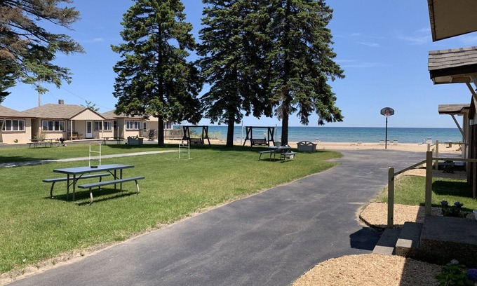 Oscoda Cottage | Cottage Cove · Lake Huron Beach Cottage No. 2