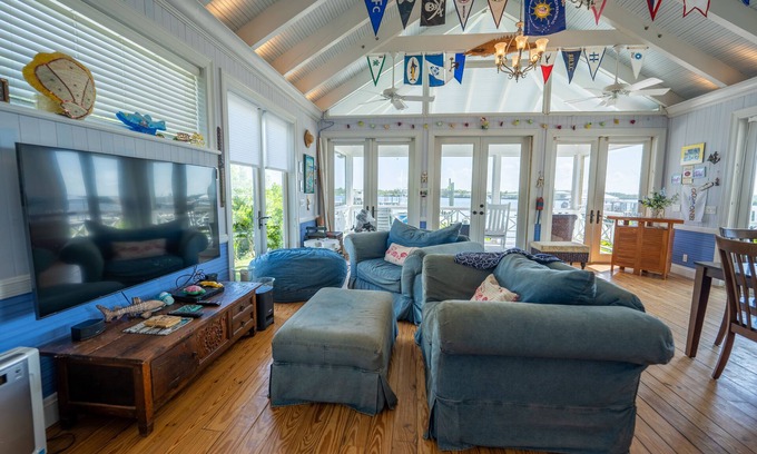 Green Turtle Cay Cottage | Cottage directly on White Sound. Dock steps away. Fish or swim off the dock.