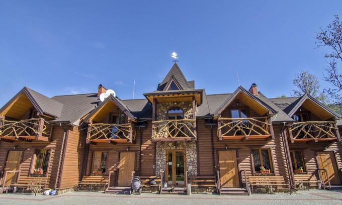 Tatariv Cabin | Cottage Duet