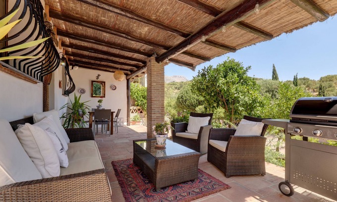 Cortes de la Frontera Cottage | Cottage 'Finca del Rio' with Mountain View, Pool & Wi-Fi