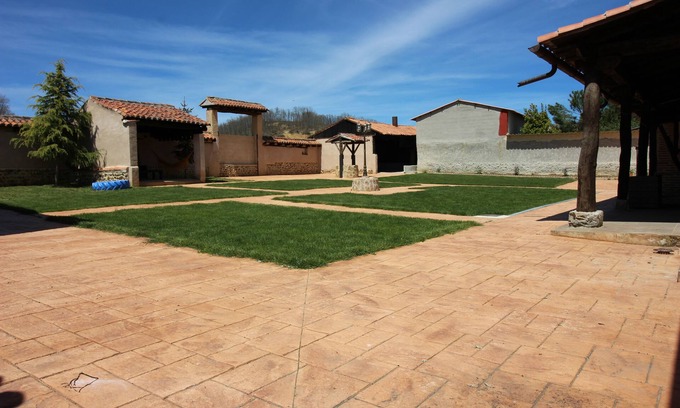 Villosilla de la Vega House | Cottage for large groups with a large patio and barbecue
