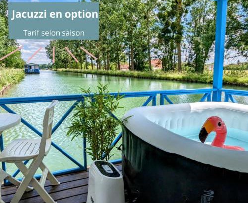 Ouges Boat Rental | Cottage flottant terrasse gamme supérieure option jacuzzi proche Dijon