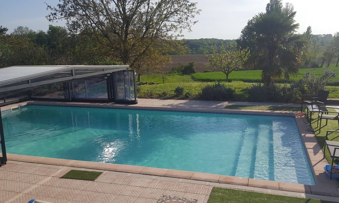 Saint-Colomb-de-Lauzun House | Cottage in the countryside with swimming pool