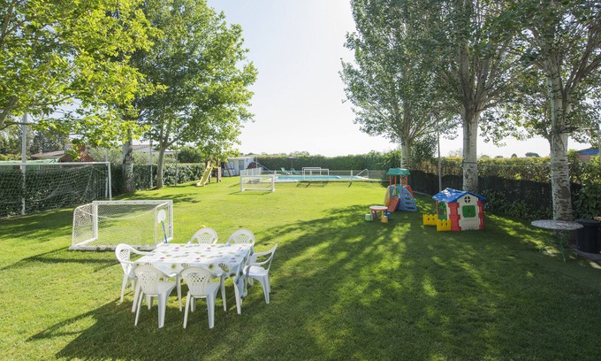 El Viso de San Juan Cottage | Cottage (full rental) El Jardin de los Niños for 14 people