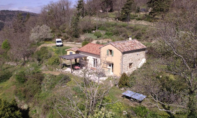Silhac House | Cottage 'Gite Environnement Sauvage Avec Vue' with Mountain View, Private Terrace and Wi-Fi
