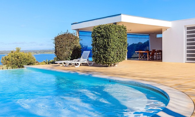 Elvas Cottage | Cottage 'Herdade Do Charito' with Lake View, Wi-Fi and Air Conditioning
