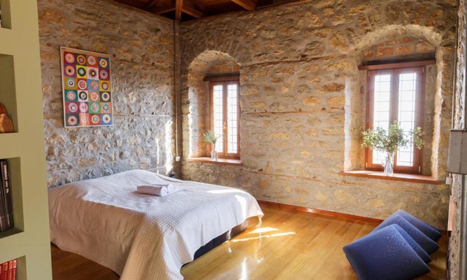 Ithomi House | Cottage House in Traditional Greek Village