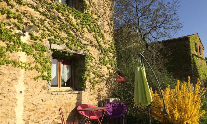 Montfort Cottage | Cottage in a former post of the XVII th