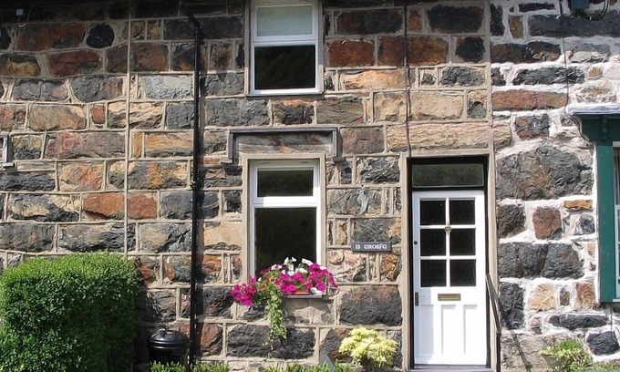 Beddgelert Cottage | Cottage In Beddgelert Village At The Foot Of Snowdon, Snowdonia National Park.