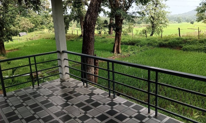 Timbholi Bed & Breakfast | Cottage In Farm House Dandeli